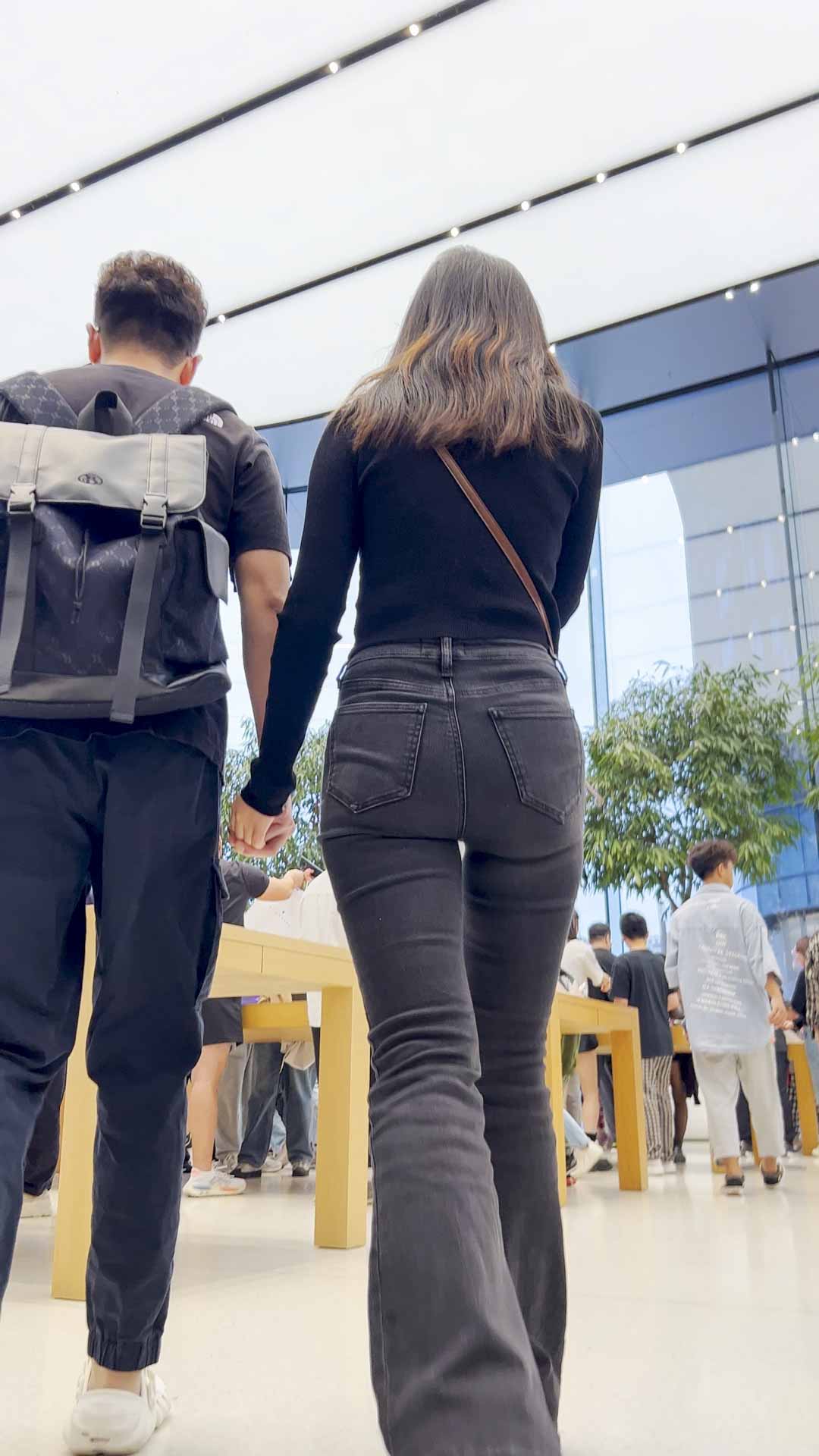 国庆献礼金三角骆驼趾小姐姐