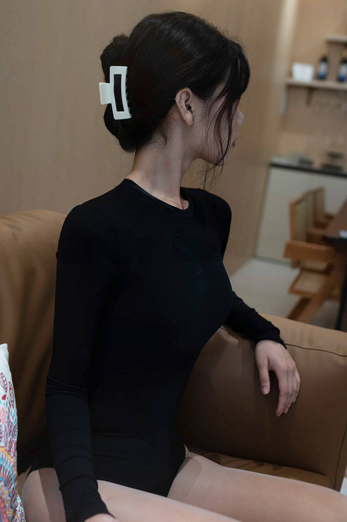 A109.白丝瑜伽服