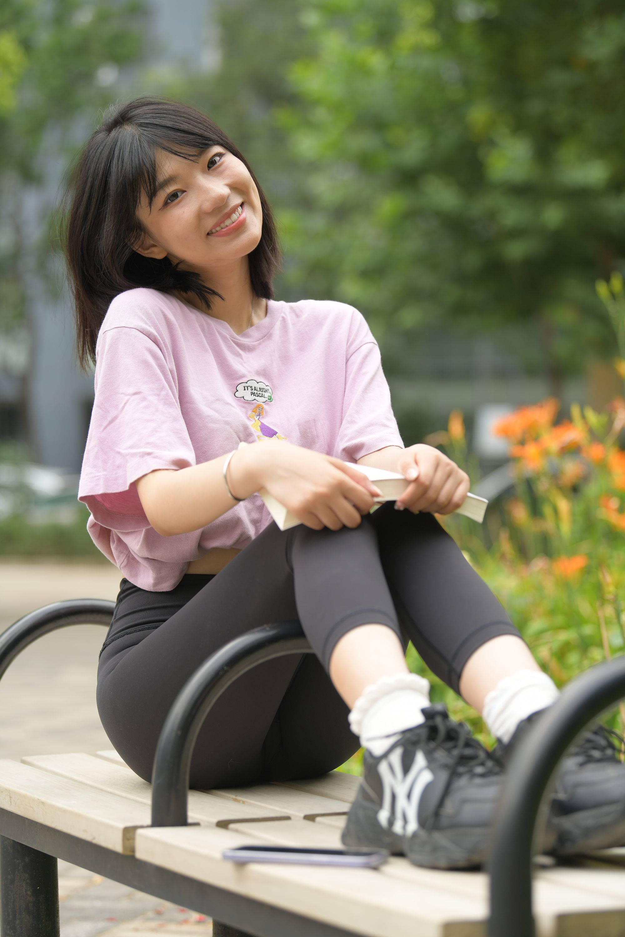 【视频+套图】校园青春靓丽紧身裤美女