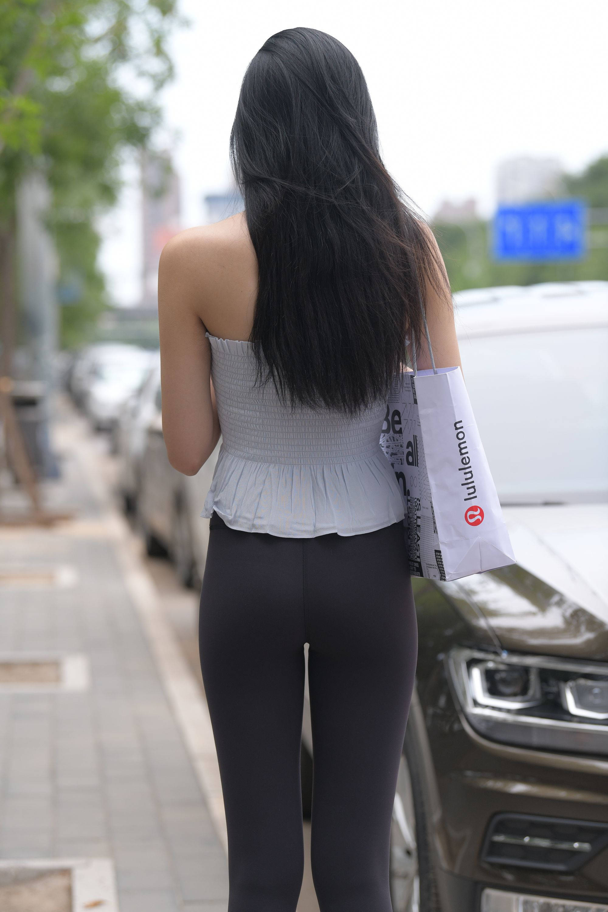 黑色瑜伽裤美女【视频+套图】