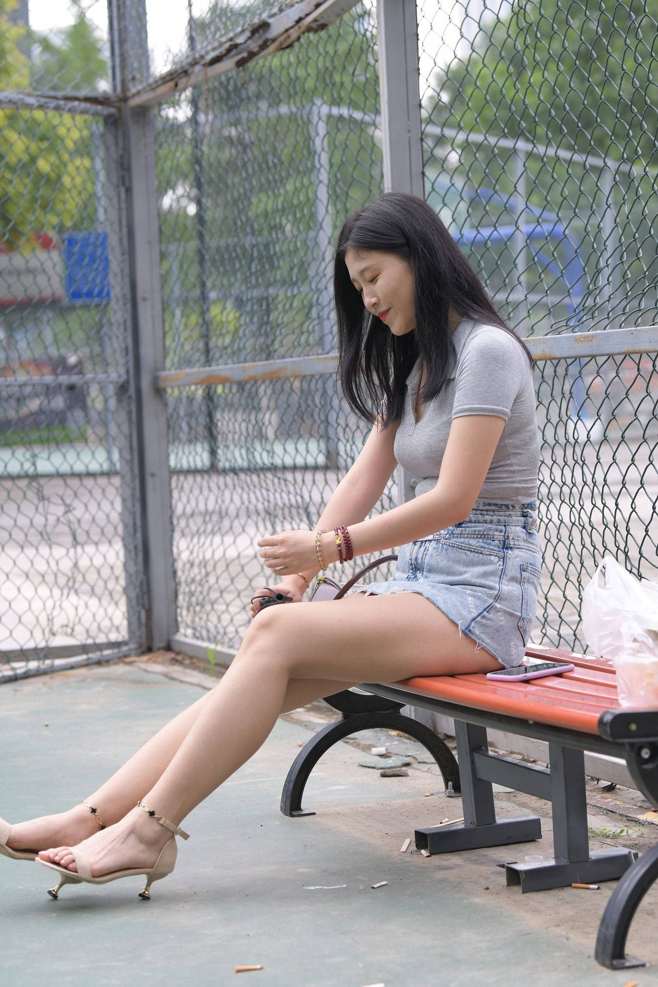 牛仔短裙美女【视频+套图】