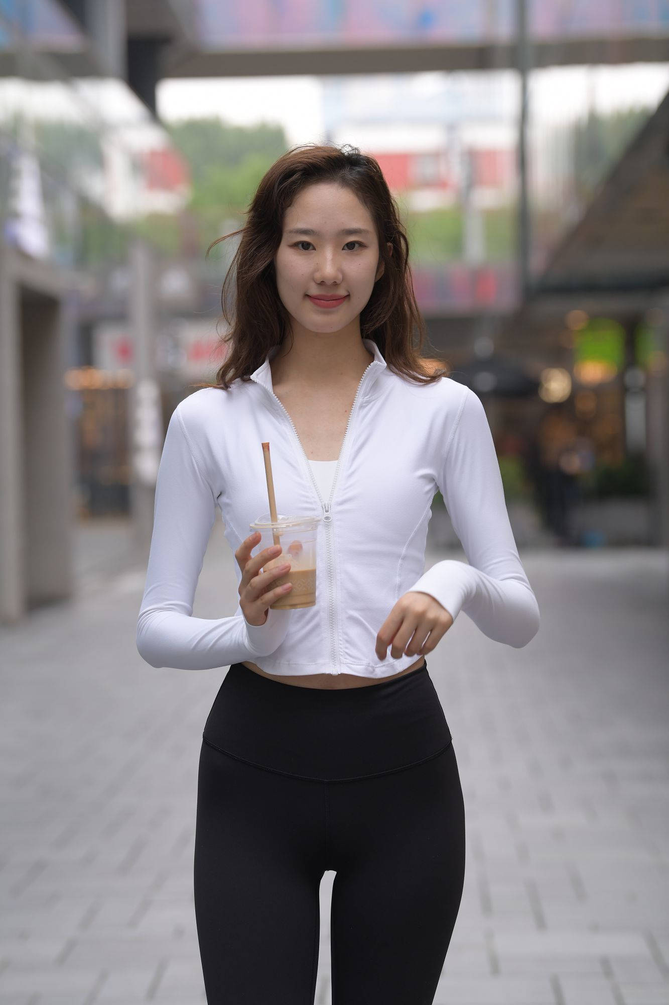 黑色瑜伽裤运动美女【视频+套图】