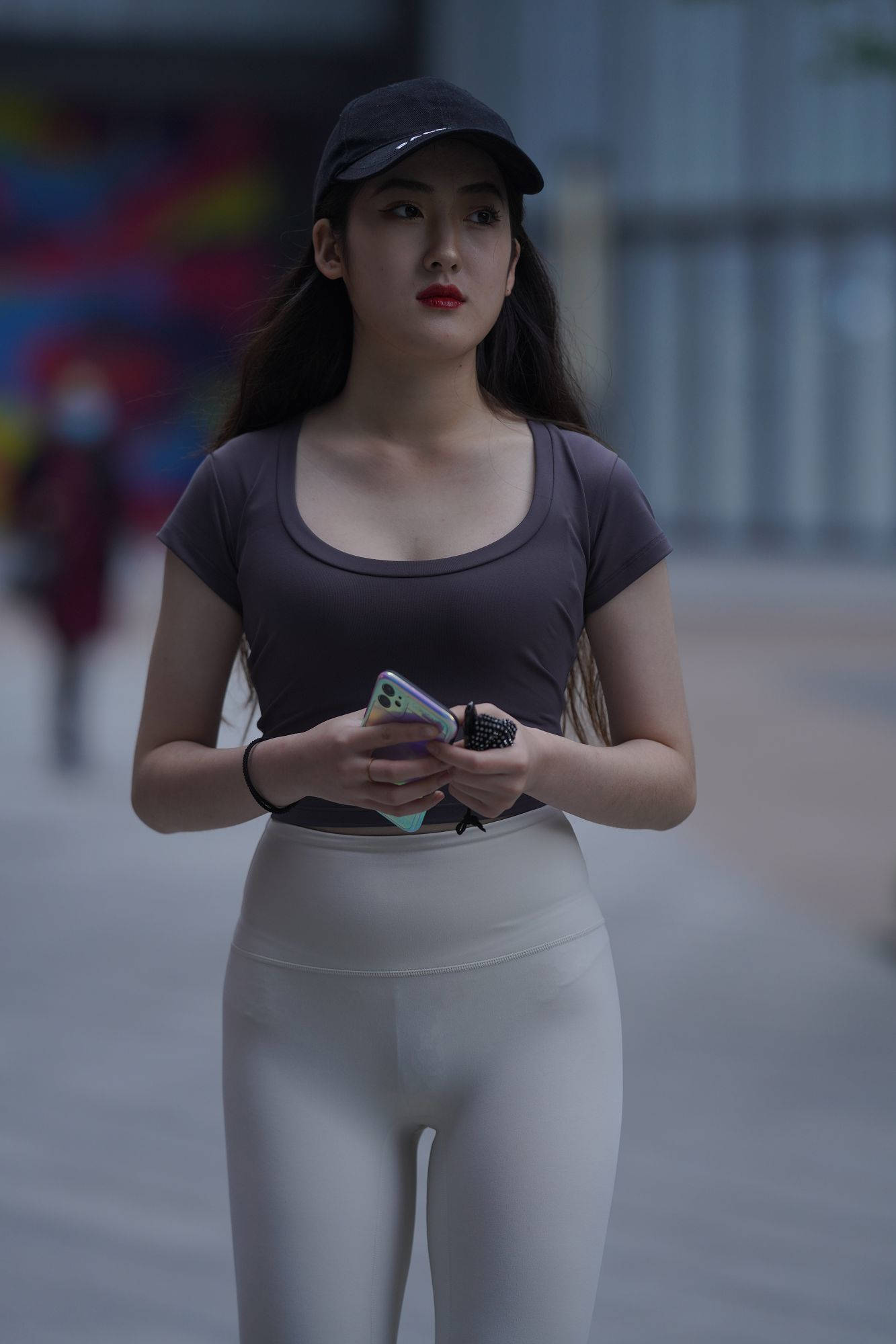 白色瑜伽裤健身女生【视频+套图】