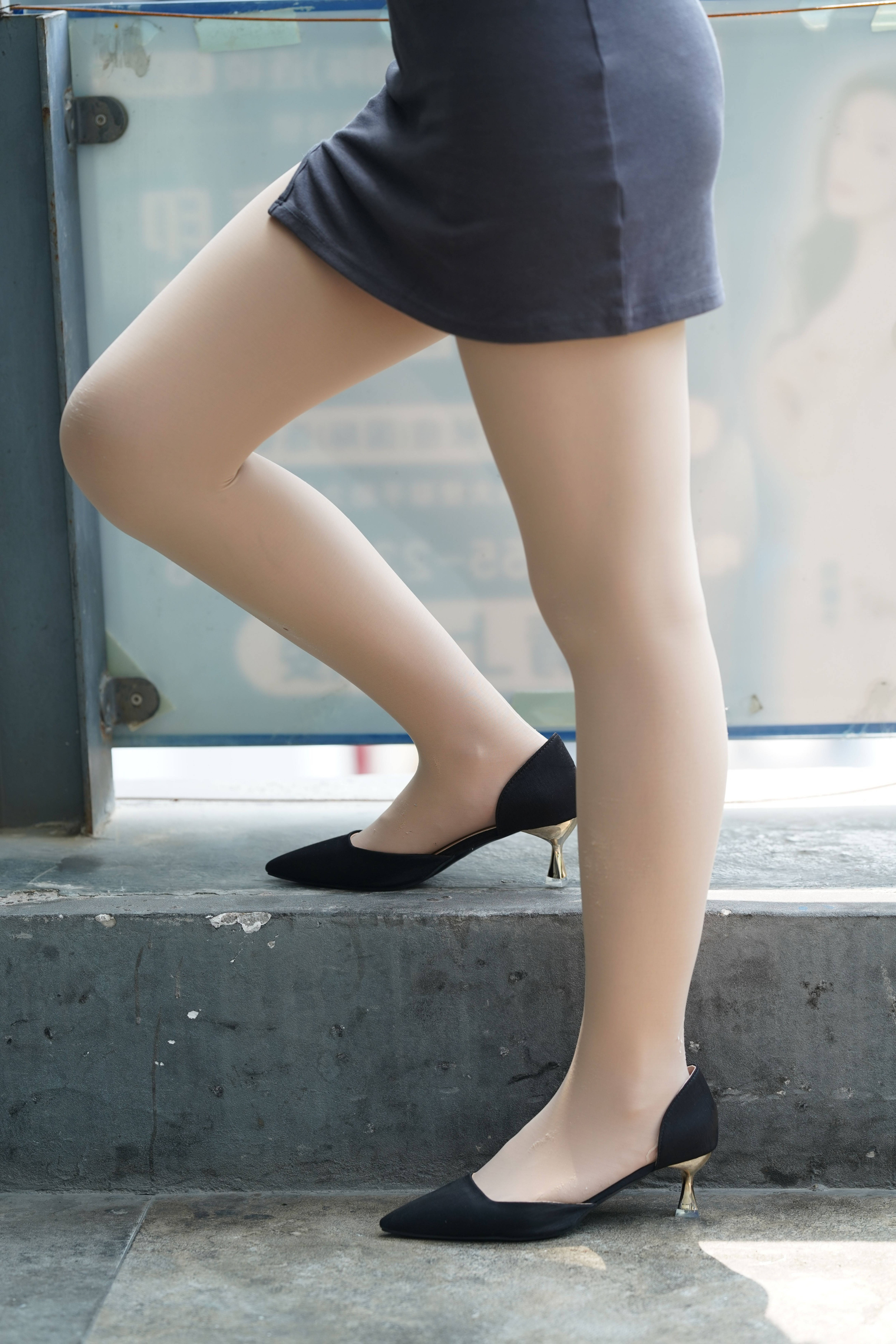 高清4K-灰色超短连衣裙ROU丝小姐姐【视频+套图】