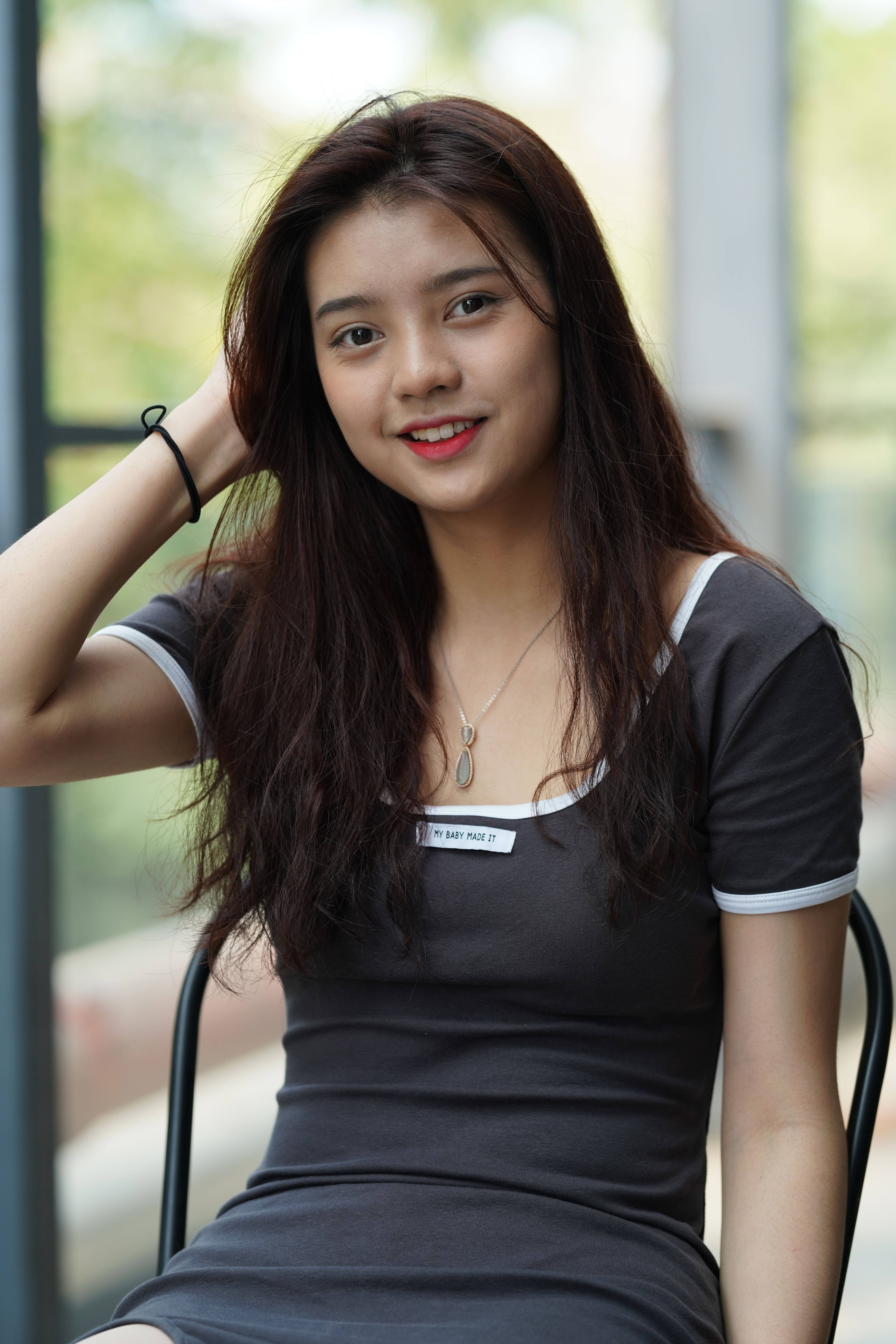 高清4K-灰色超短连衣裙ROU丝小姐姐【视频+套图】