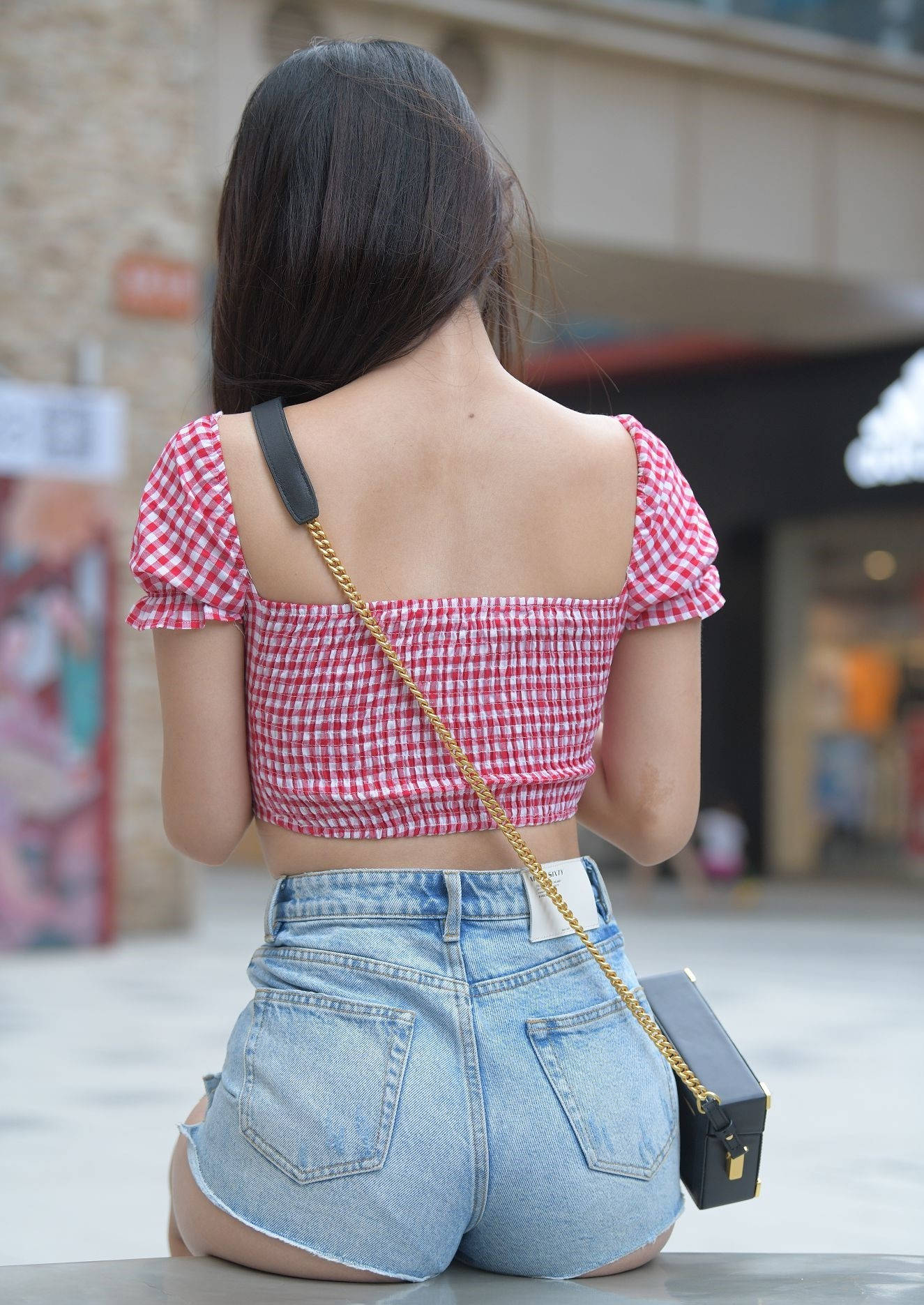 【套图+视频】月牙牛仔热裤女孩