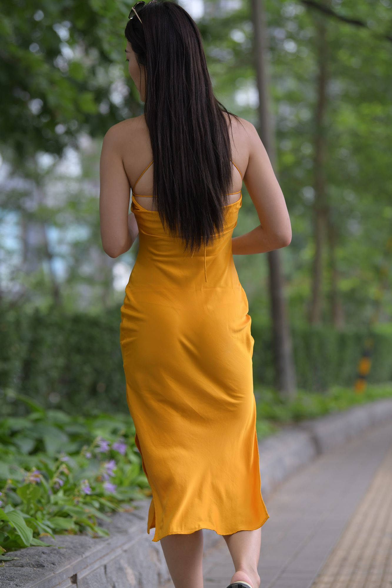 【套图+视频】黄色连衣裙美女