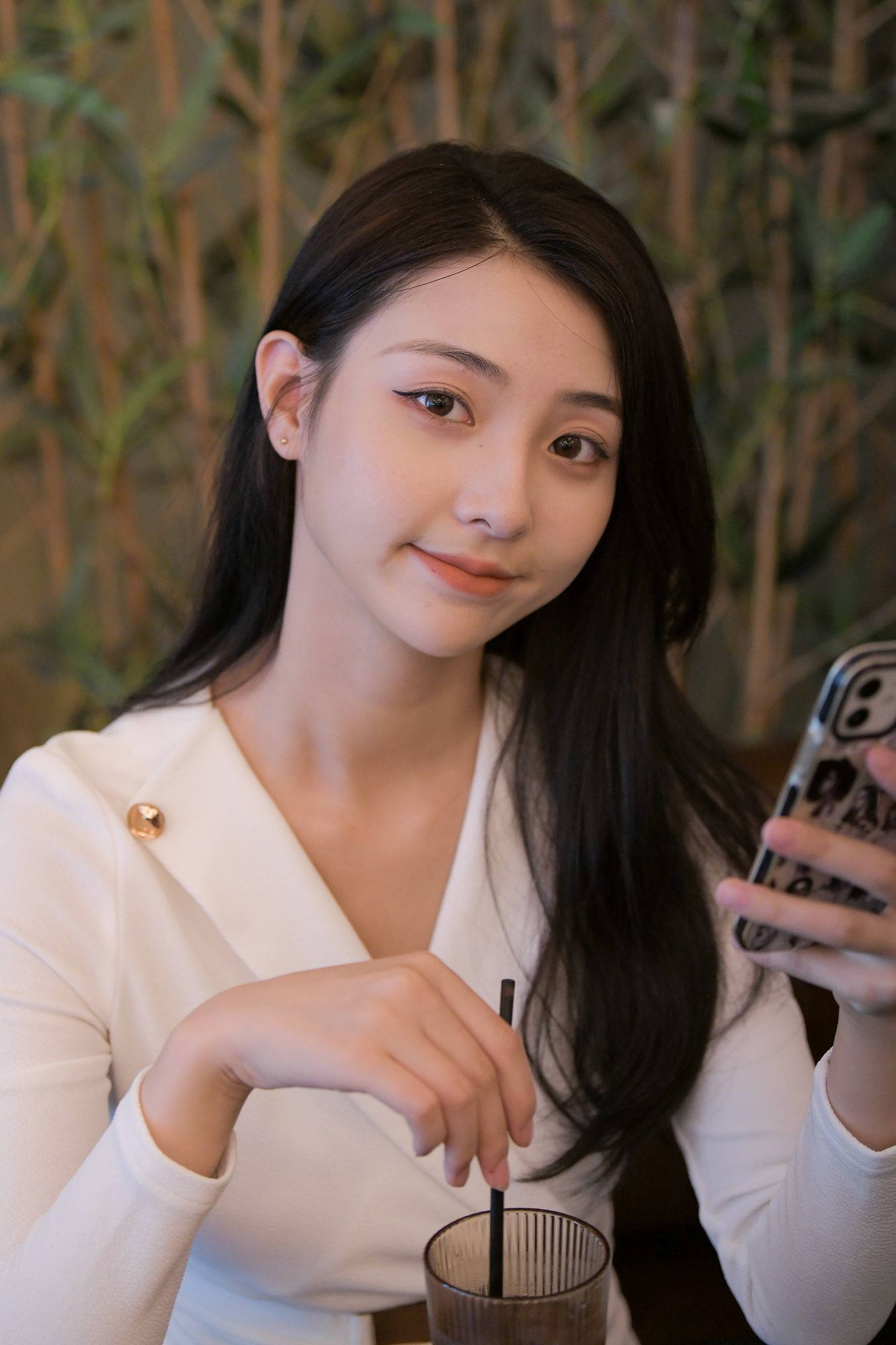 【套图+视频】白色制服美女