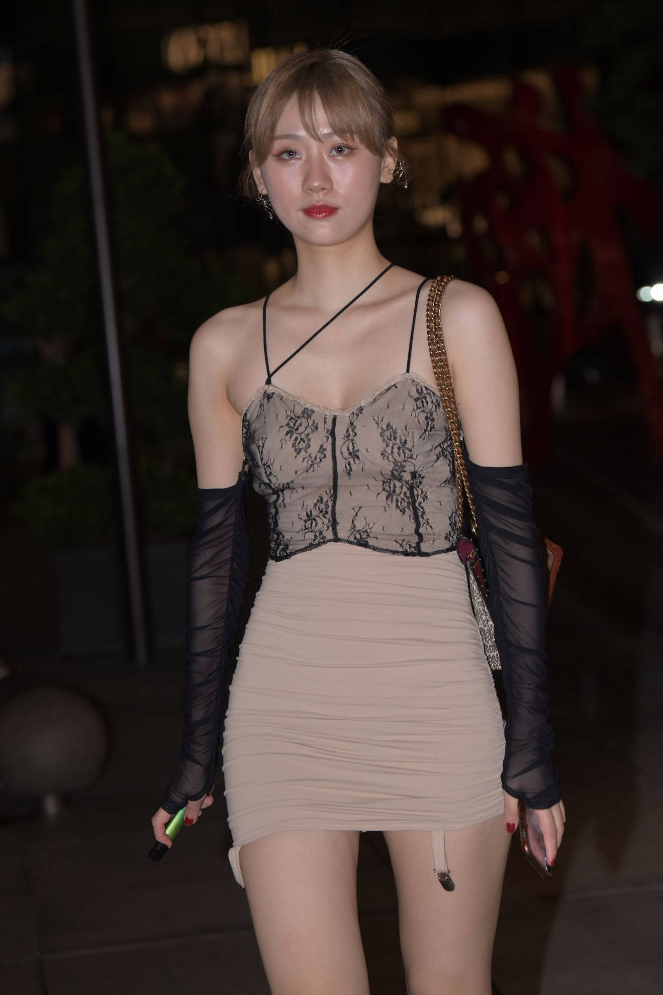 【视频+套图】吊带肉色包臀裙美女