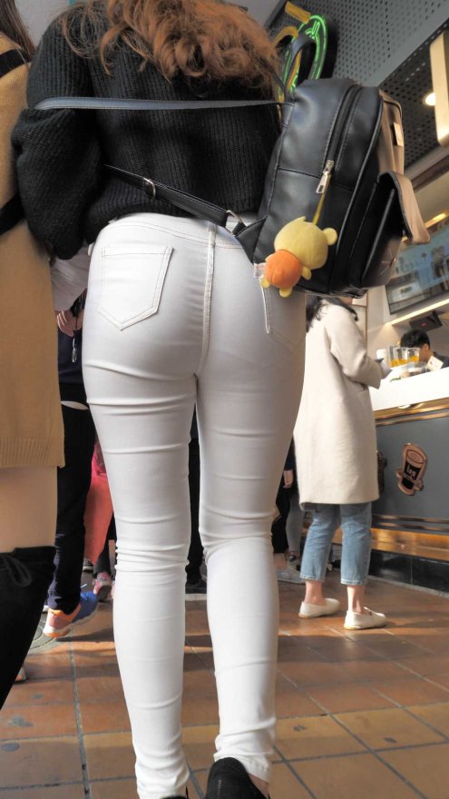 （图）重口味白牛仔肥三角翘臀少妇