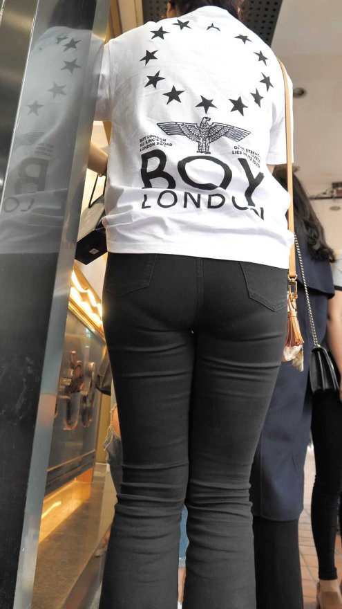 （图）饱满黑牛巨臀重口味熟女