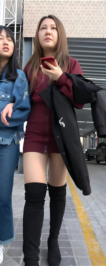 黑色高靴连体裙美女[2.14G/MP4] 