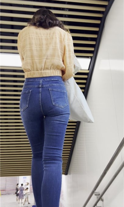 紧牛美妇[4.39G/MP4]