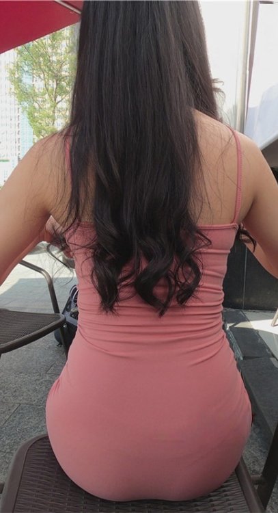 （视频）粉裙吊带小姐姐[18.5G/MP4]