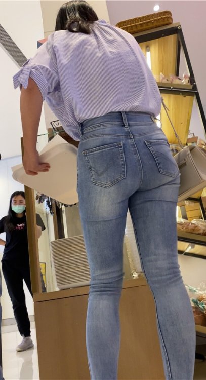 高腰蓝牛妹子[4.68G/MP4]