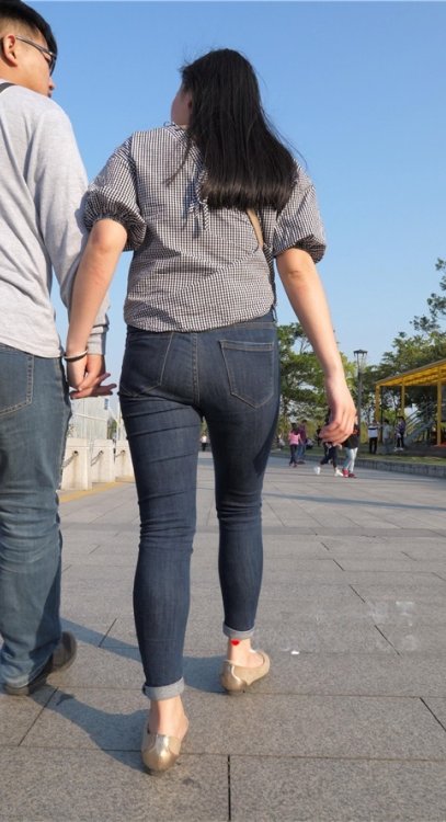 丰满蓝牛MM[3.54G/MP4]