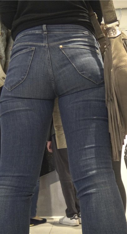 丰腴紧牛MM[4.22G/MP4]