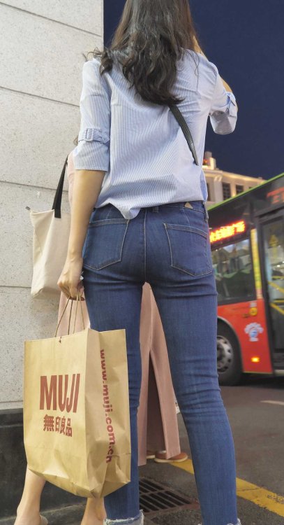 紧身蓝牛宽臀深沟战斗力强