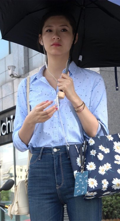 怕晒黑的牛仔女孩[2.85G/MP4]