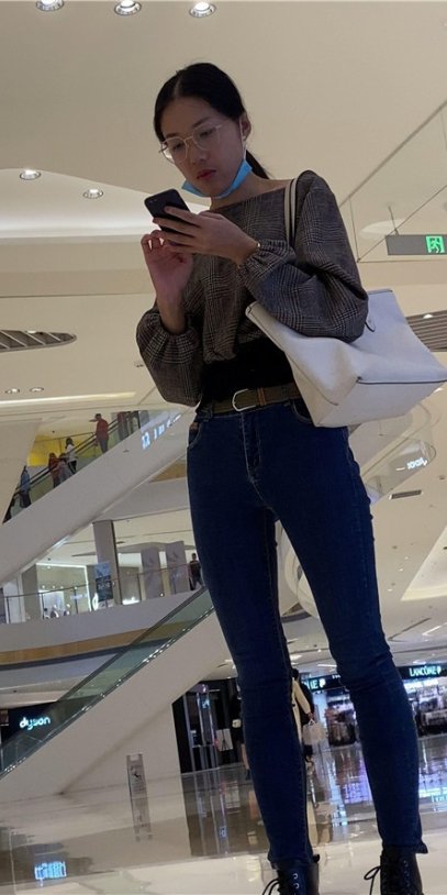 苗条长腿紧牛小姐姐[2.14G/MP4]