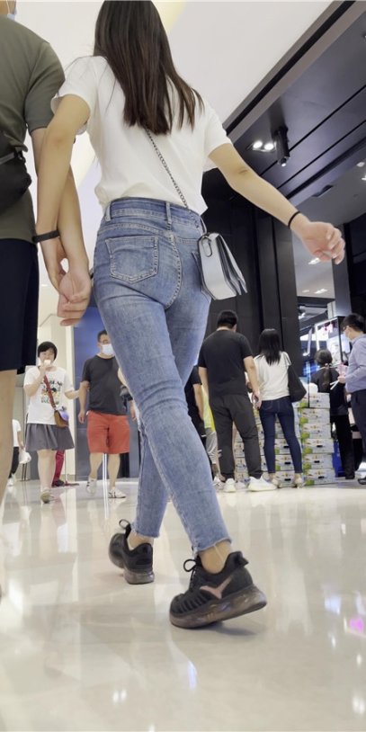 蓝牛女友[843M/MP4]