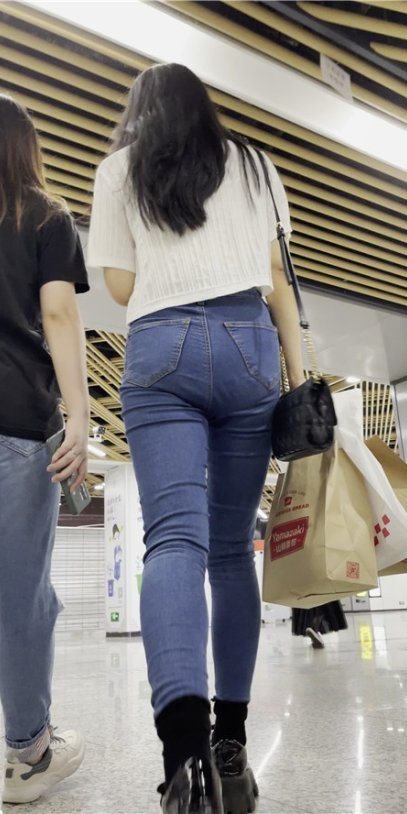 漂亮的牛仔闺蜜[902M/MP4]