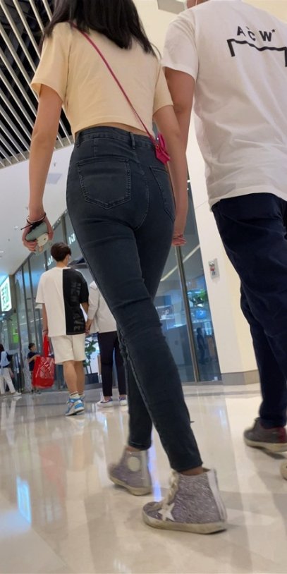 牛仔紧身裤小姐姐[889M/MP4]