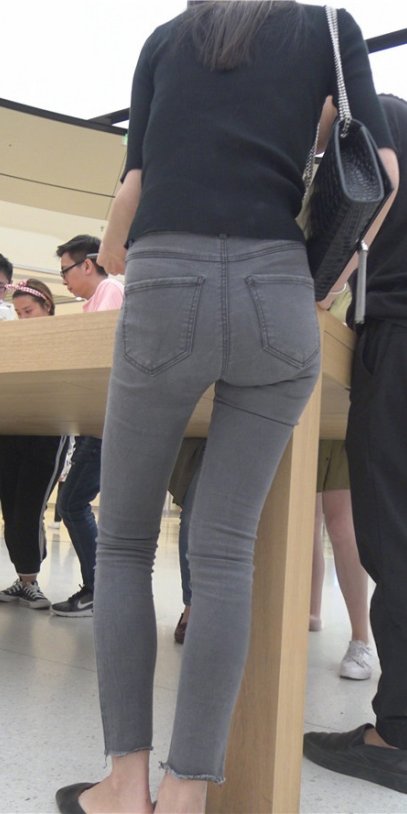 灰色紧身牛仔裤MM[1.58G/MP4]