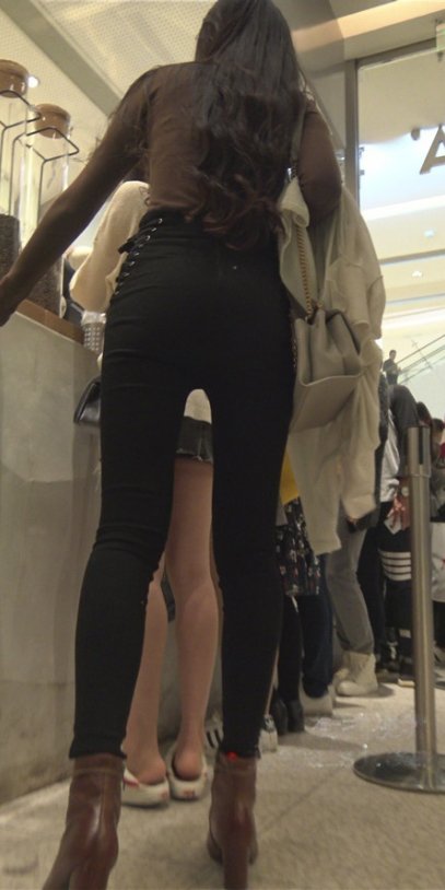 黑色高腰紧身裤小姐姐1[4.05G/MP4]