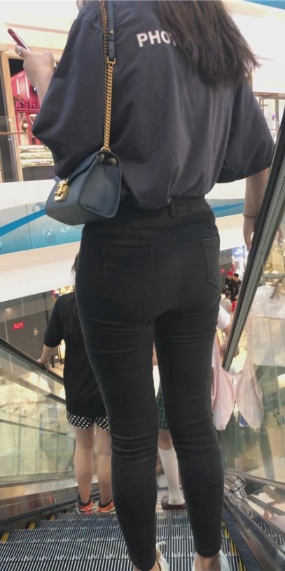 黑牛美女[1.24G/MP4]