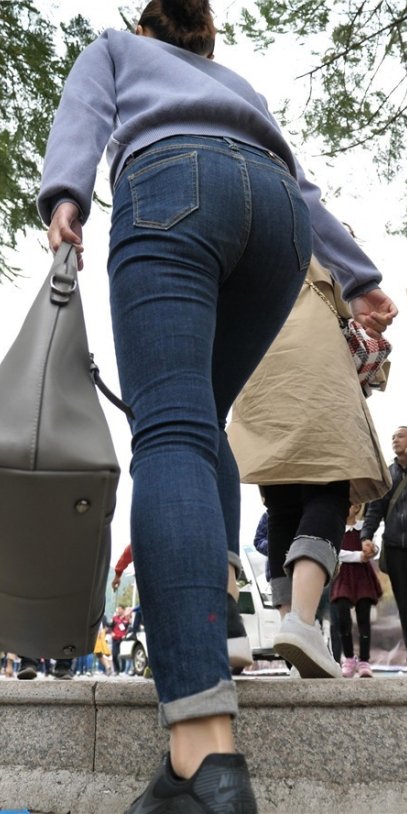 牛仔裤紧身裤[3.21G/MP4]