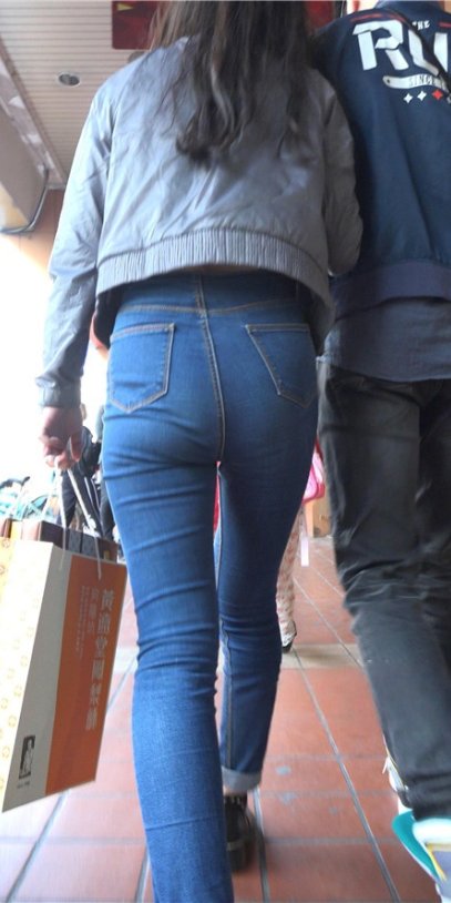 蓝牛紧身丰腴妹子[1.79G/MP4]