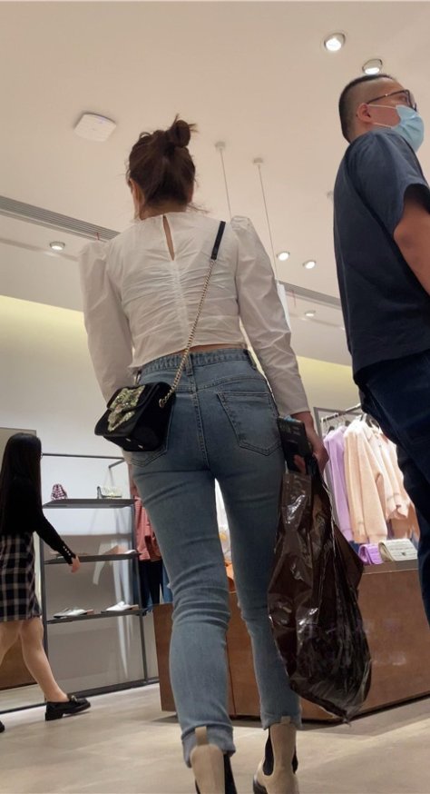 逛商场的紧牛小姐姐[443M/MP4]