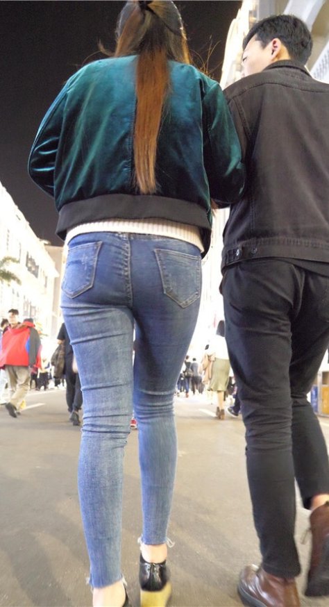 夜拍牛仔裤小姐姐[2.91G/MP4]