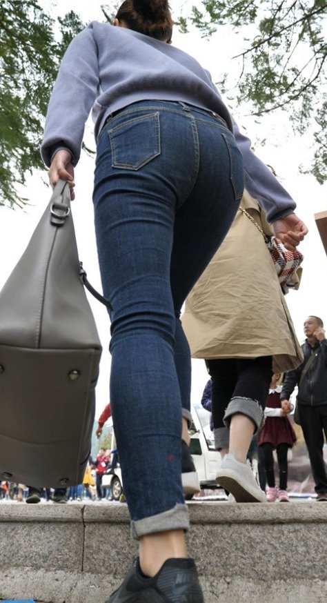 牛仔裤紧身裤[3.21G/MP4]