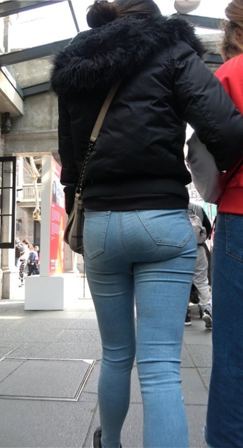 黑衣蓝牛妹子[2.31G/MP4]