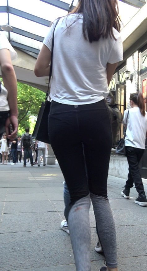 黑色紧身裤美女[1.36G/MP4]