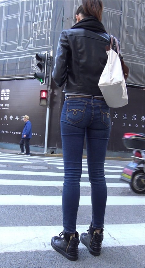 漂亮的牛仔裤美女[1.32G/MP4]