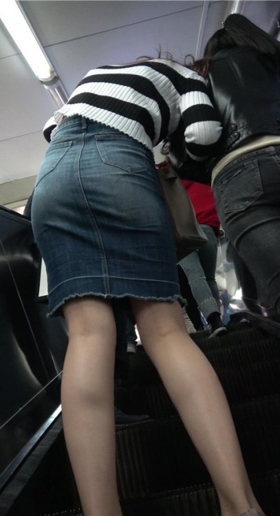 牛仔长裙美女[827M/MP4]