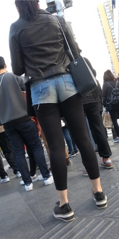 蓝牛热裤妹子[1G/MP4]