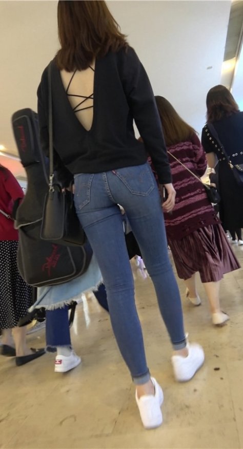 紧身牛仔长裤美女[1.2G/MP4]