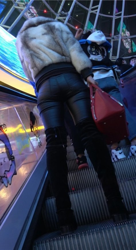 高靴皮裤美妇[1.24G/MP4]