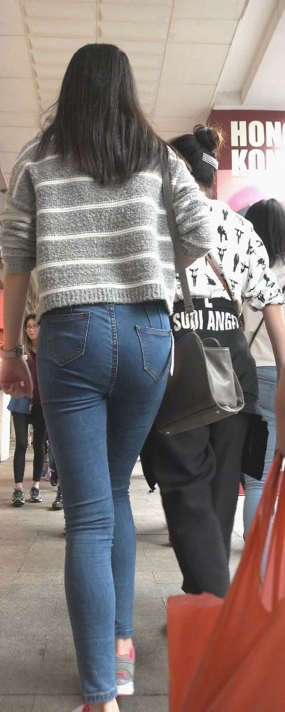 翘臀蓝牛大学妹[194M/MP4]