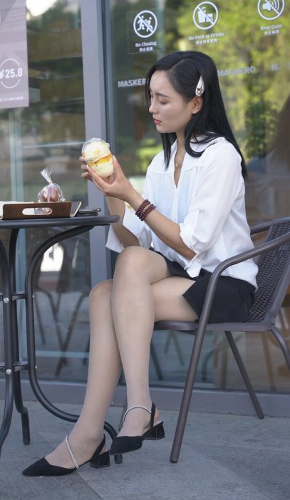 肉丝街拍高跟4K-15min-MP100[5.42G]