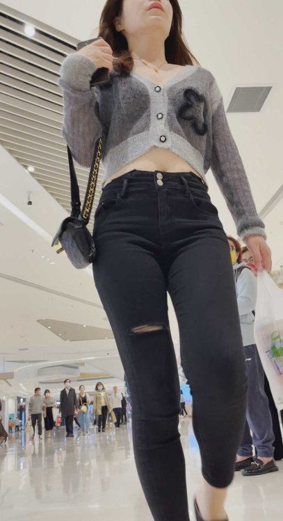 高挑包臀黑裤美女小姐姐（120积分）