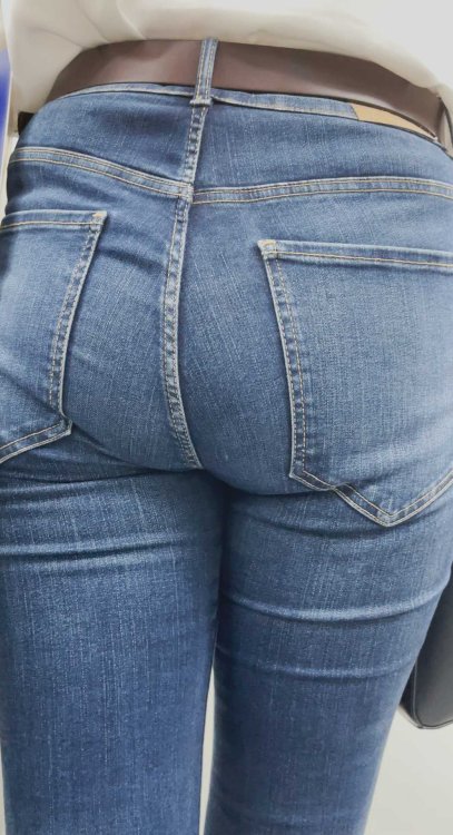 （积分181）重口味丰臀牛仔少妇