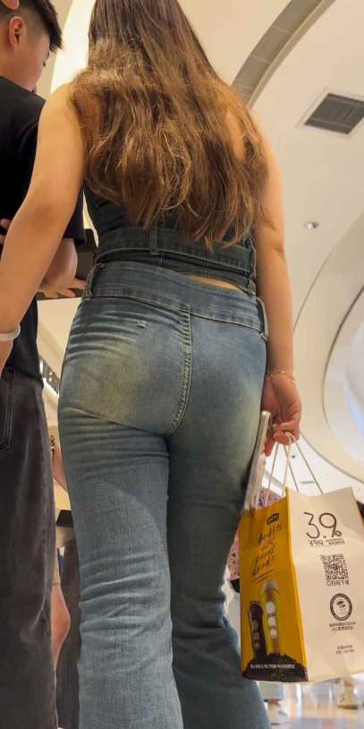 长发超紧美臀大美女小姐姐