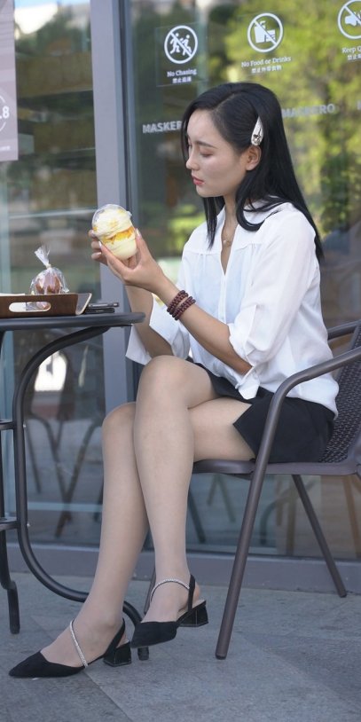 肉丝街拍高跟4K-15min-MP100[5.42G]