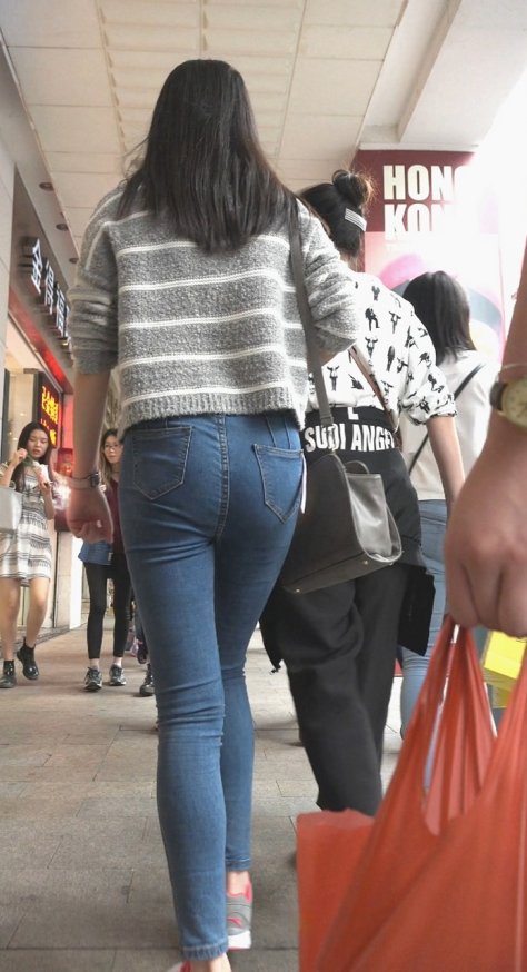 翘臀蓝牛大学妹[194M/MP4]