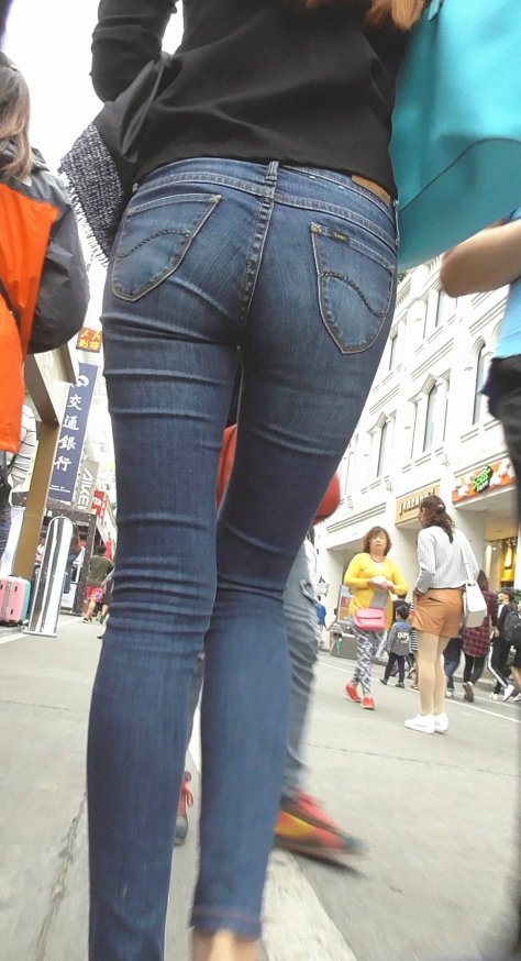 长腿细高跟紧牛极品美女[210M/MTS]